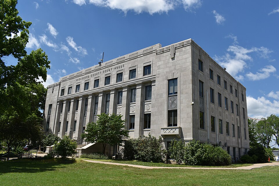 Photograph of Wabaunsee County Courthouse