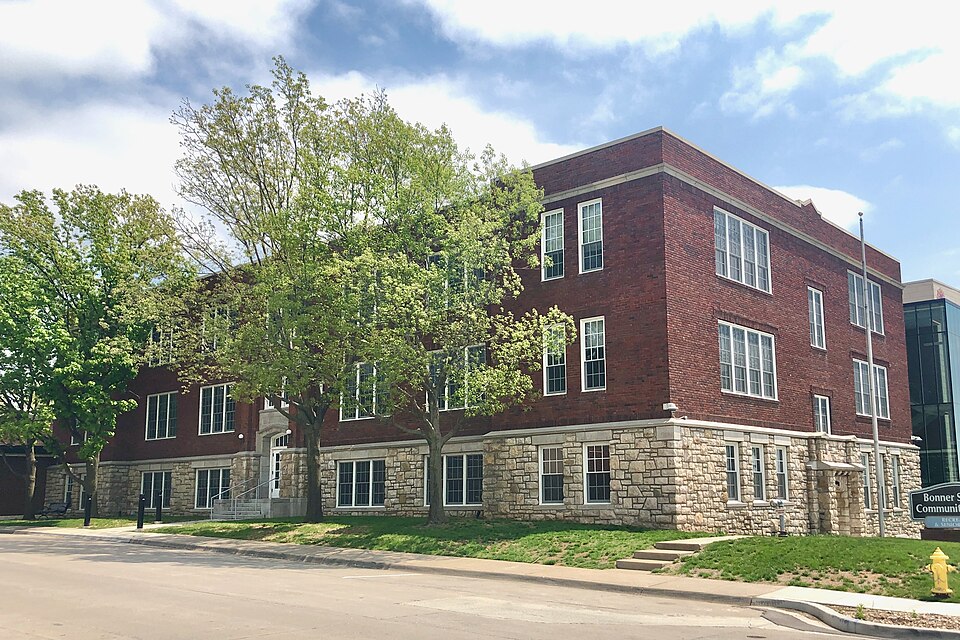 Photograph of Bonner Springs High School