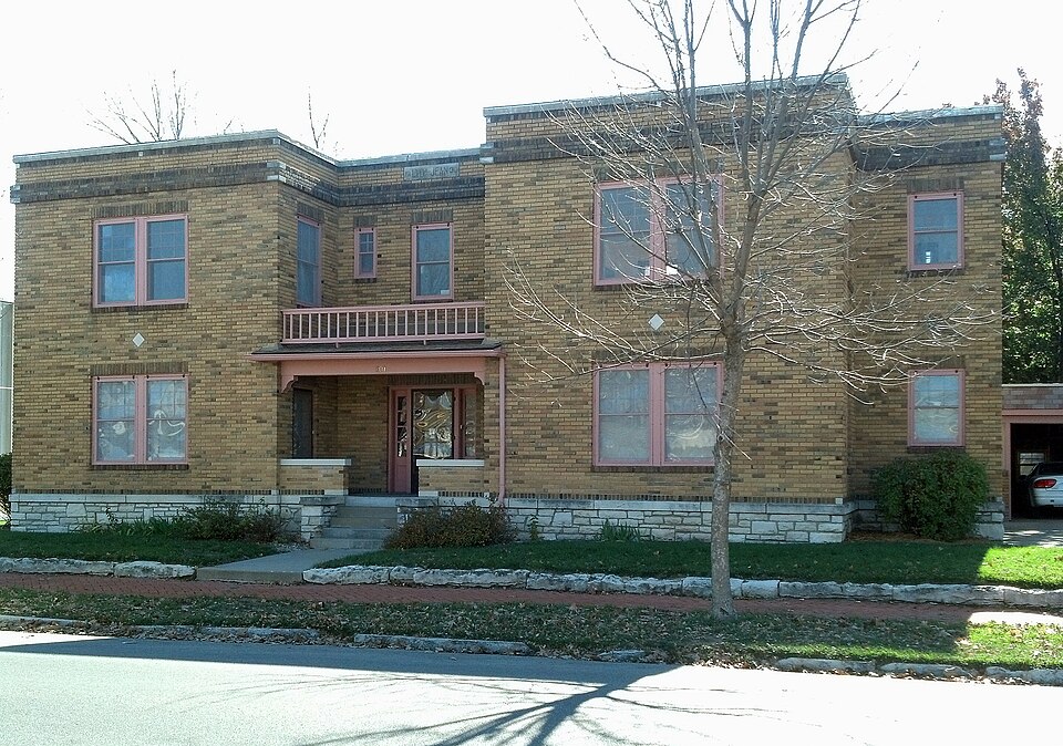 Photograph of Lyda-Jean Apartments