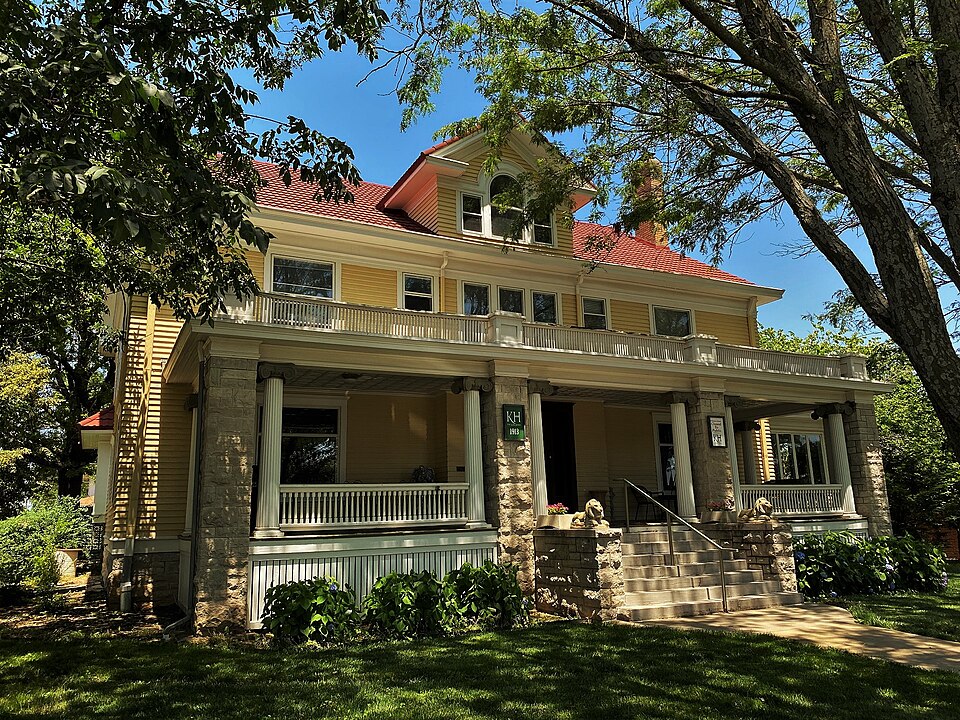Photograph of Sennett and Bertha Kirk House