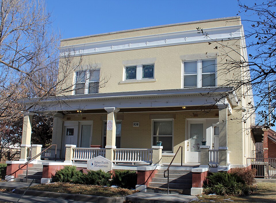 Photograph of Stoner Apartment Building