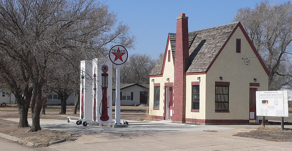 Photograph of Deerfield Texaco Service Station