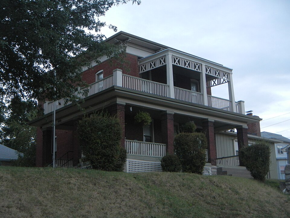 Photograph of Schleifer-McAlpine House