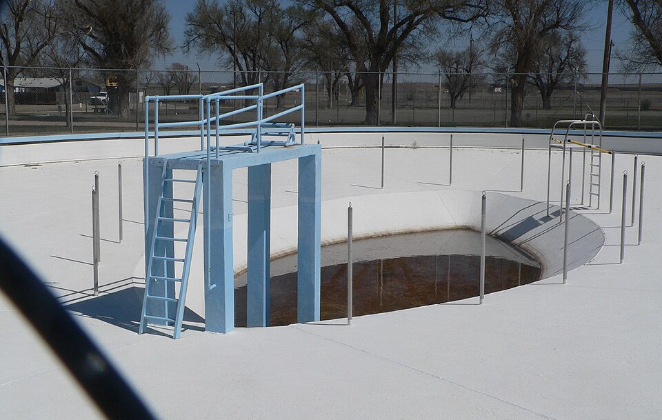 Photograph of Fowler Swimming Pool and Bathhouse