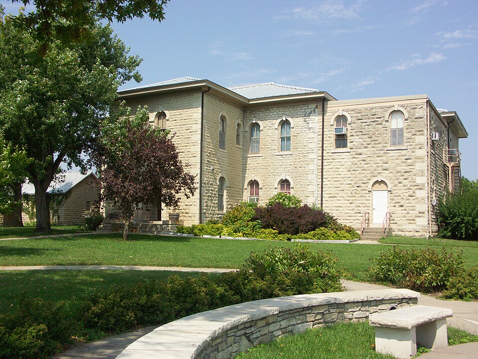 Photograph of Pottawatomie County Courthouse