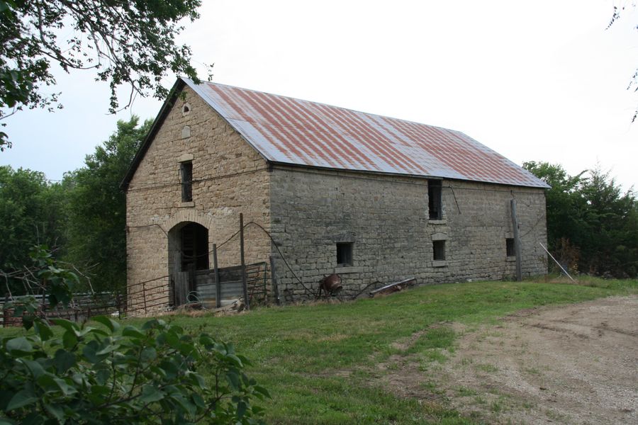 Photograph of Joseph Heptig Barn