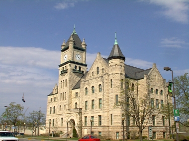 Photograph of Douglas County Courthouse