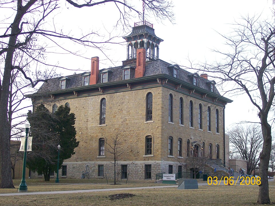Photograph of Parmenter Memorial Hall