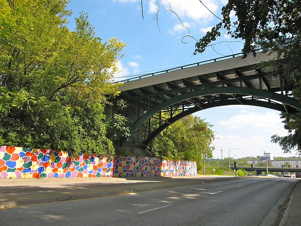 Photograph of Shawnee Street Overpass