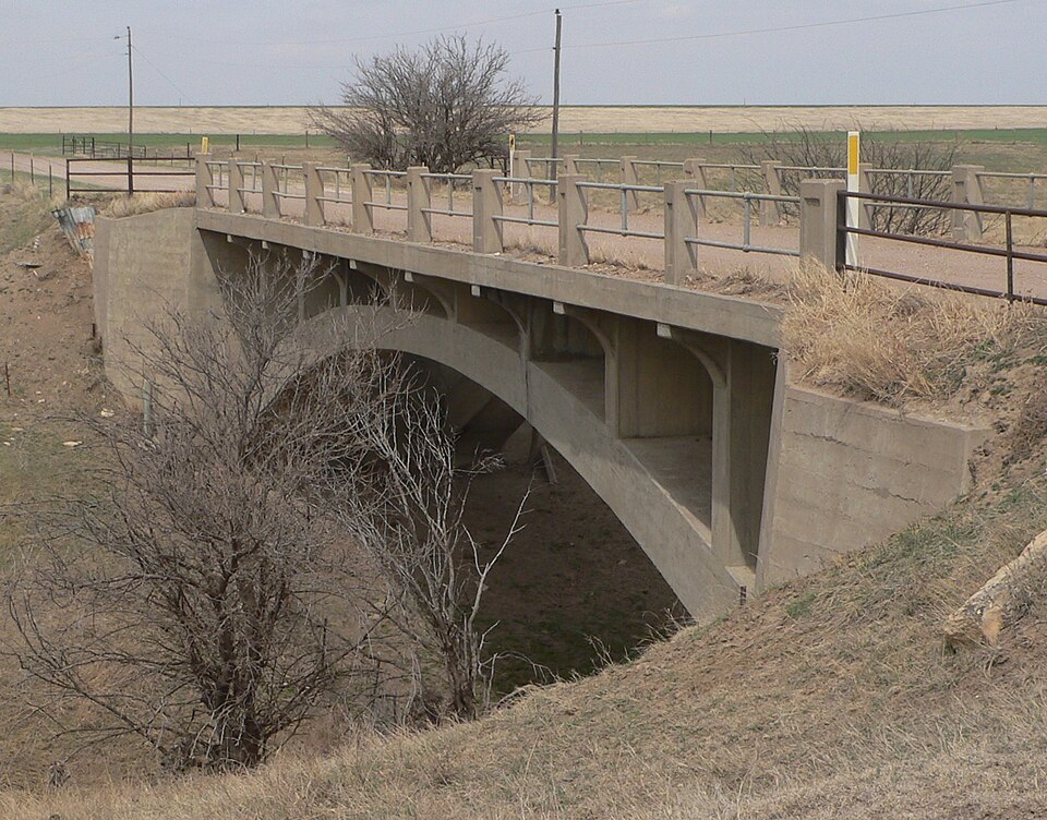 Photograph of Hackberry Creek Bridge