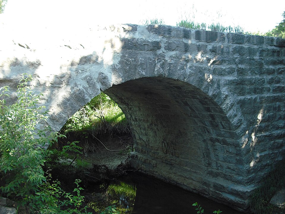 Photograph of Vermillion Creek Tributary Stone Arch Bridge