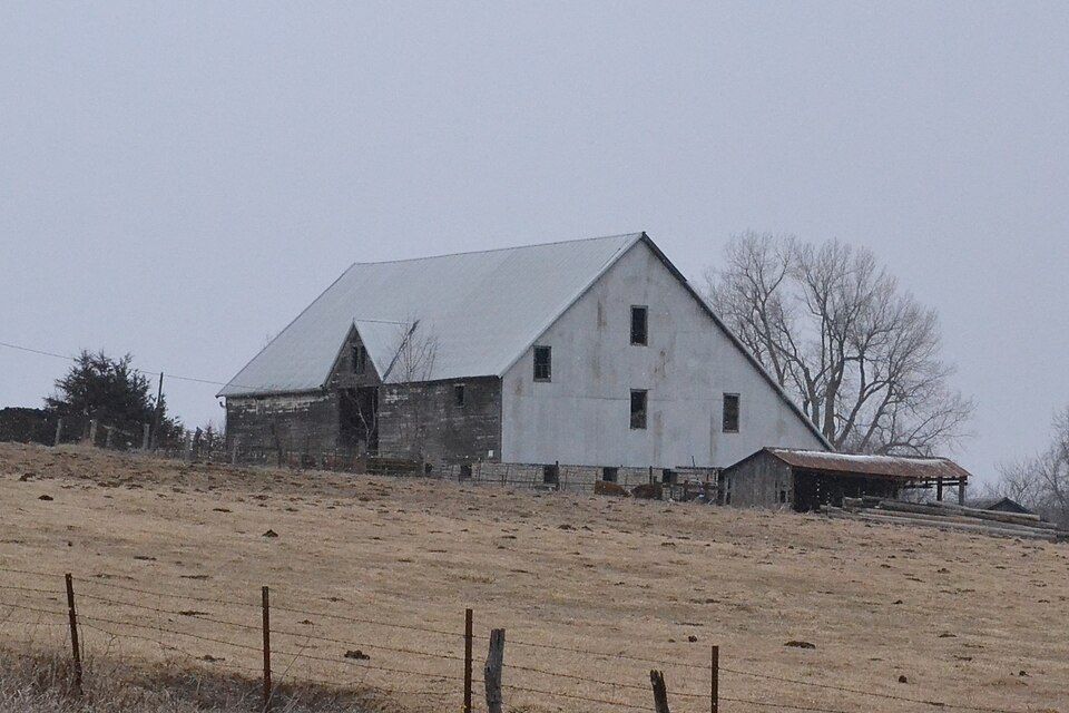 Photograph of J.A. Symns Barn