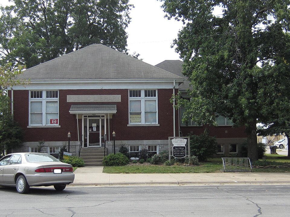 Photograph of Oswego Public Library
