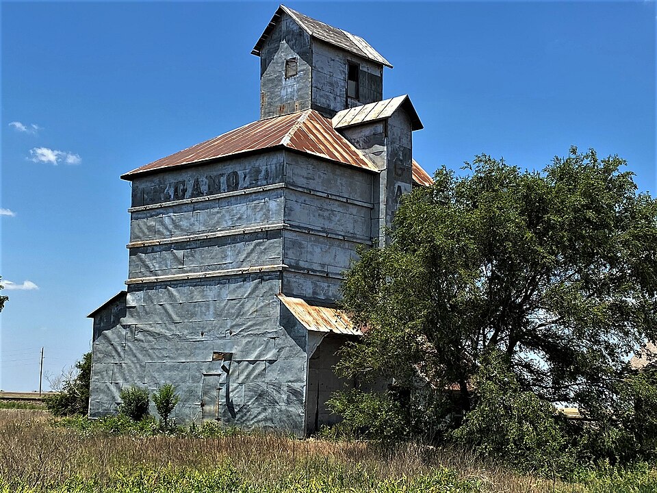 Photograph of Gano Grain Elevator and Scale House