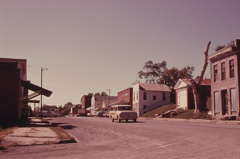 Photograph of White Cloud Historic District