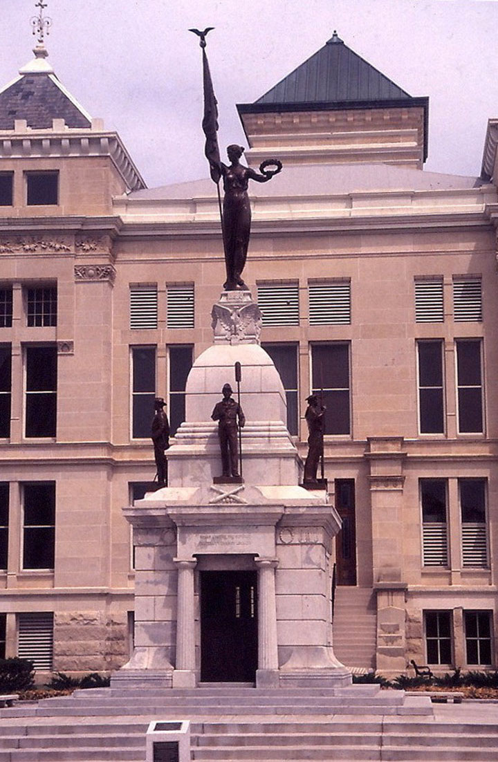 Photograph of Sedgwick County Memorial Hall and Soldiers and Sailors Monument