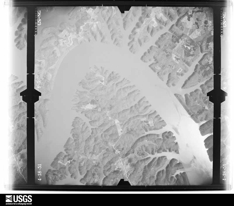 U.S. Geological Survey aerial photograph, 1951-04-18, scale 1:28400
