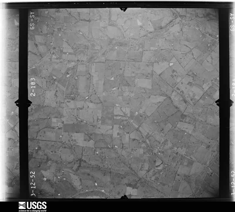 U.S. Geological Survey aerial photograph, 1952-03-01, scale 1:18000