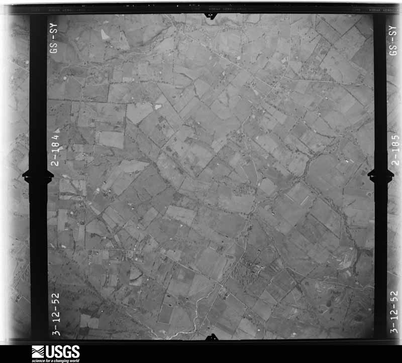 U.S. Geological Survey aerial photograph, 1952-03-01, scale 1:18000