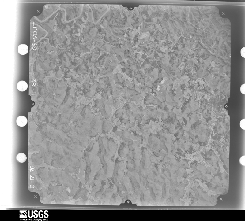 U.S. Geological Survey aerial photograph, 1976-03-17, scale 1:78000