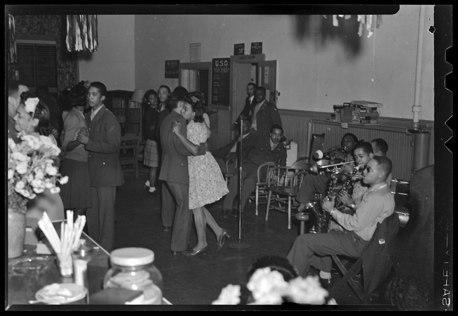 Dance at Paducah, KY., U.S.O., Boston Public Library - undated