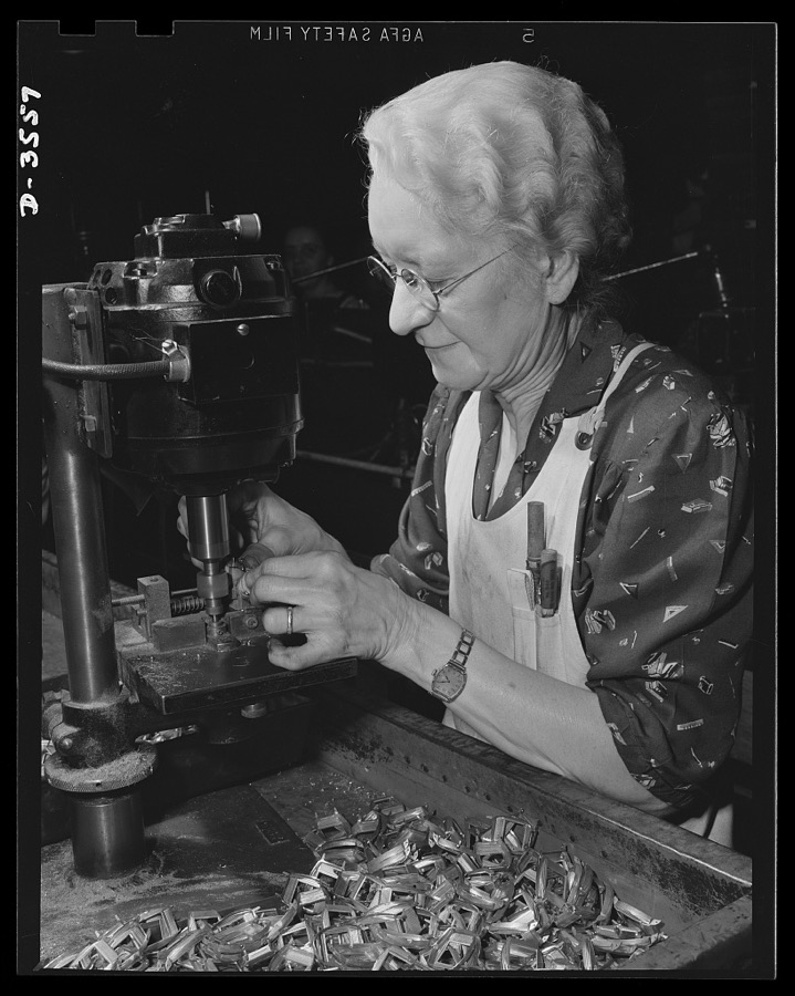 Conversion. Watch cases to war production. Another skilled worker "enlists" for the duration. When the Kentucky watch case factory for whom she has worked twenty years converted to war production, this lady was ready to join the procession of war workers. Wadsworth Watch Company, Louisville, Kentucky