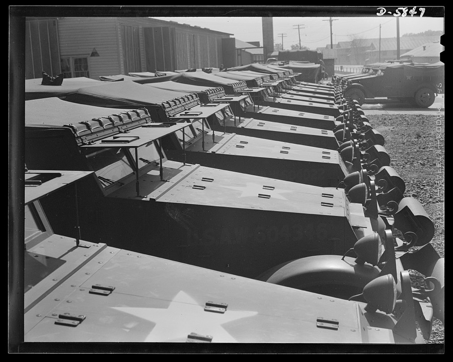 Fort Knox, Kentucky. Scout cars. "All present and correct." Scout cars, in which soldiers of the armored forces are training, lined up for inspection at Fort Knox, Kentucky