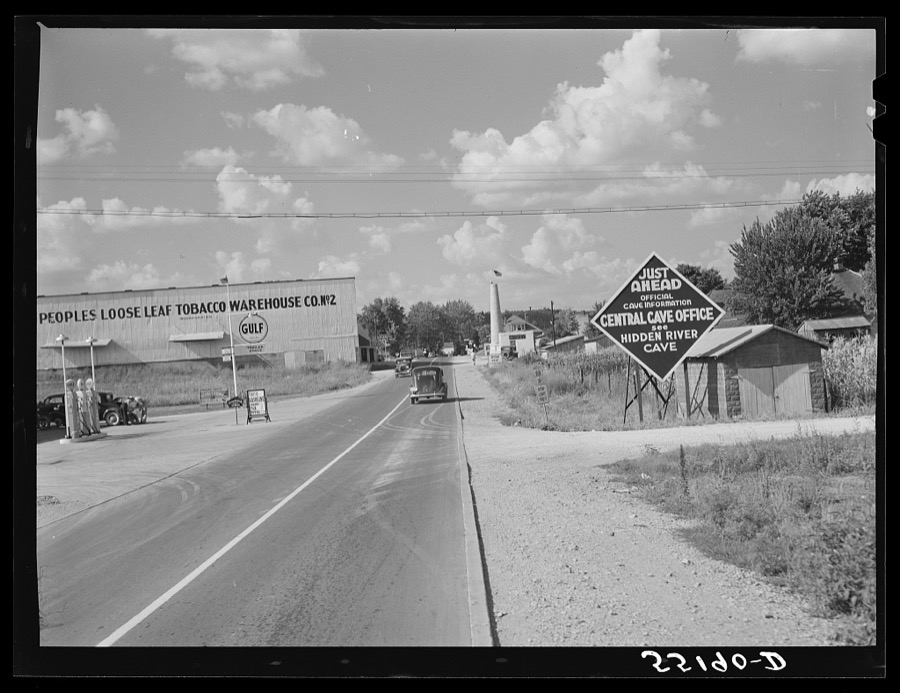 Road leading into Cave City, Kentucky