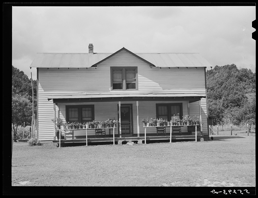 Prosperous farmer's home near Morehead, Kentucky