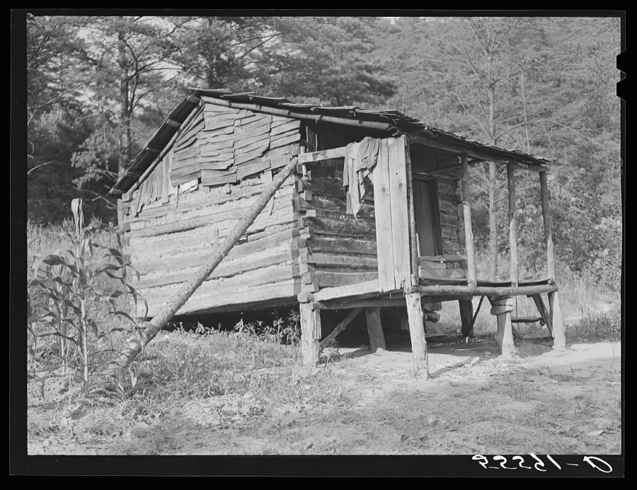Mountaineer's cabin near Jackson, Breathitt County, Kentucky