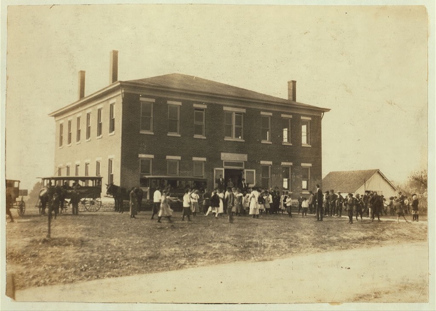 Woodburn School (consolidated). See Kentucky report.  Location: Warren County, Kentucky