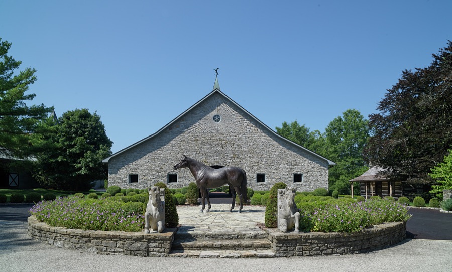 Statue of Giant's Causeway at Ashford Stud, breeding farm in Versailles, Kentucky, that is the American branch of the legendary Irish-based Coolmore Stud operation