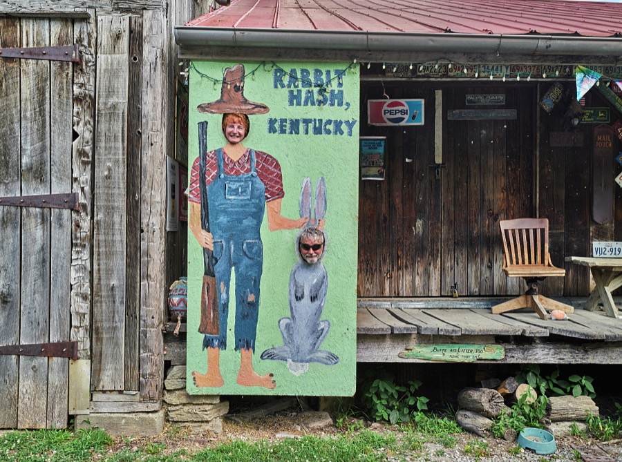 One of several countrified spots in the tiny settlement of Rabbit Hash, Kentucky, on the Ohio River