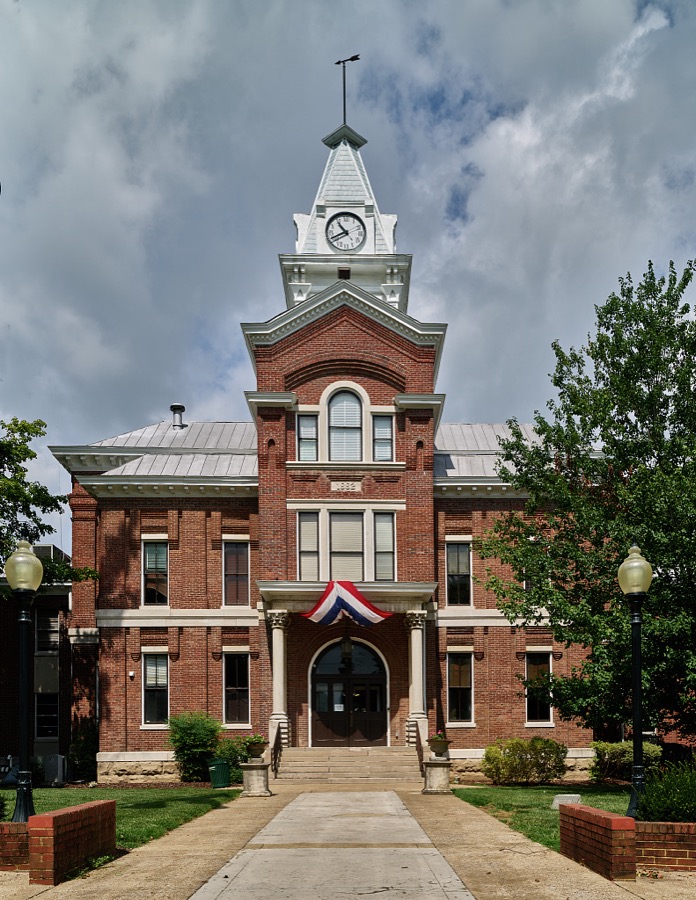 The old Simpson County Courthouse in Franklin, Kentucky, completed in 1882