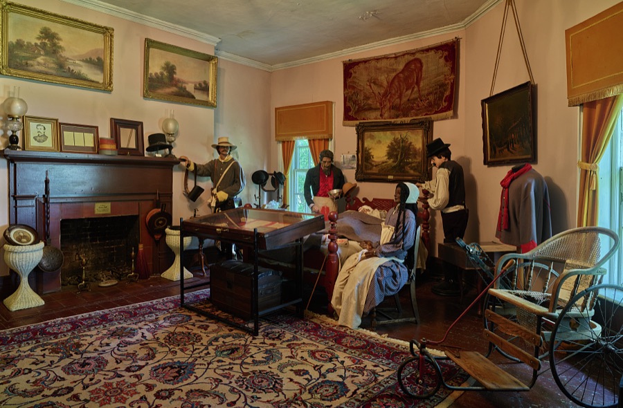 Room in Octagon Hall, an eight-sided antebellum mansion in Franklin, Kentucky, just above the Tennessee border