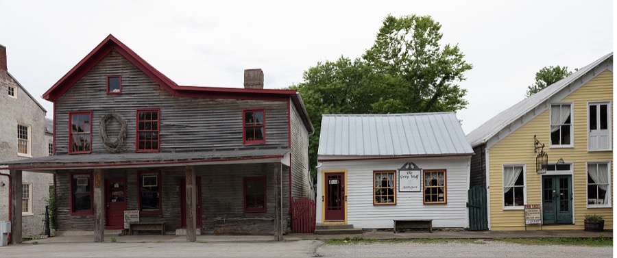 Street scene in Old Washington, once a stand-alone Kentucky settlement now (as of 2020) incorporated into the Ohio River city of Maysville