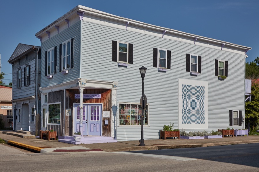The colorfule Weaver's Bottom Craft Studio in Berea, Kentucky's, Artisan Village