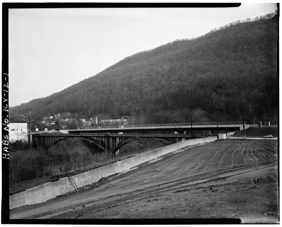 Pine Street Bridge, Pine Street (State Route 66) ,spanning Cumberland River, Pineville, Bell County, KY