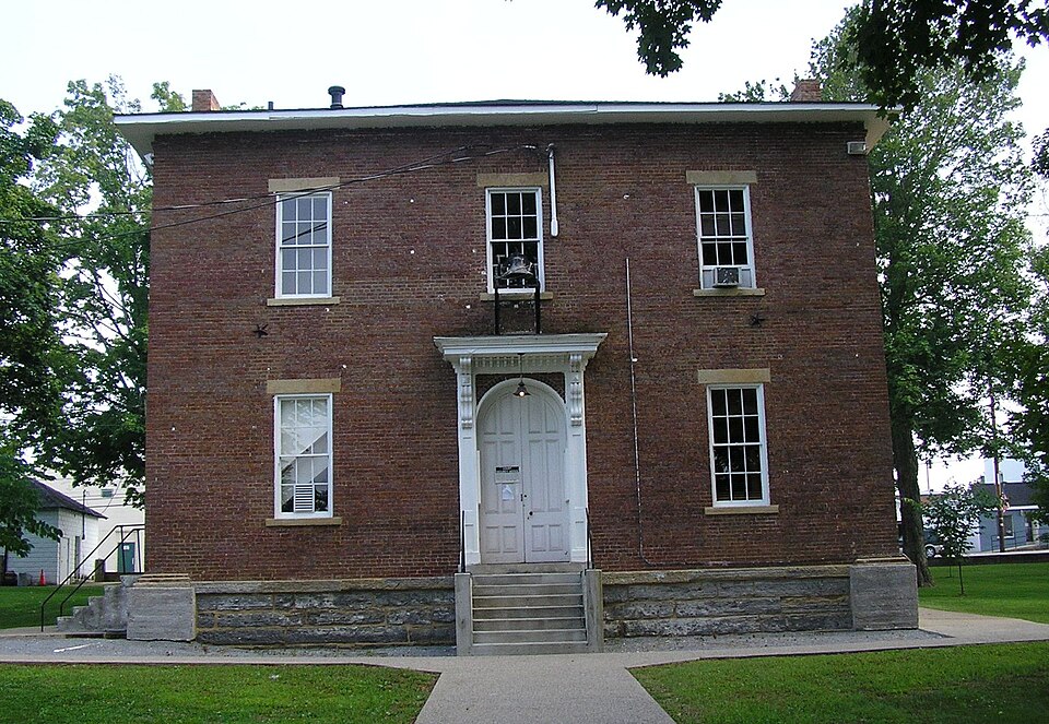 Photograph of Metcalfe County Kentucky Courthouse