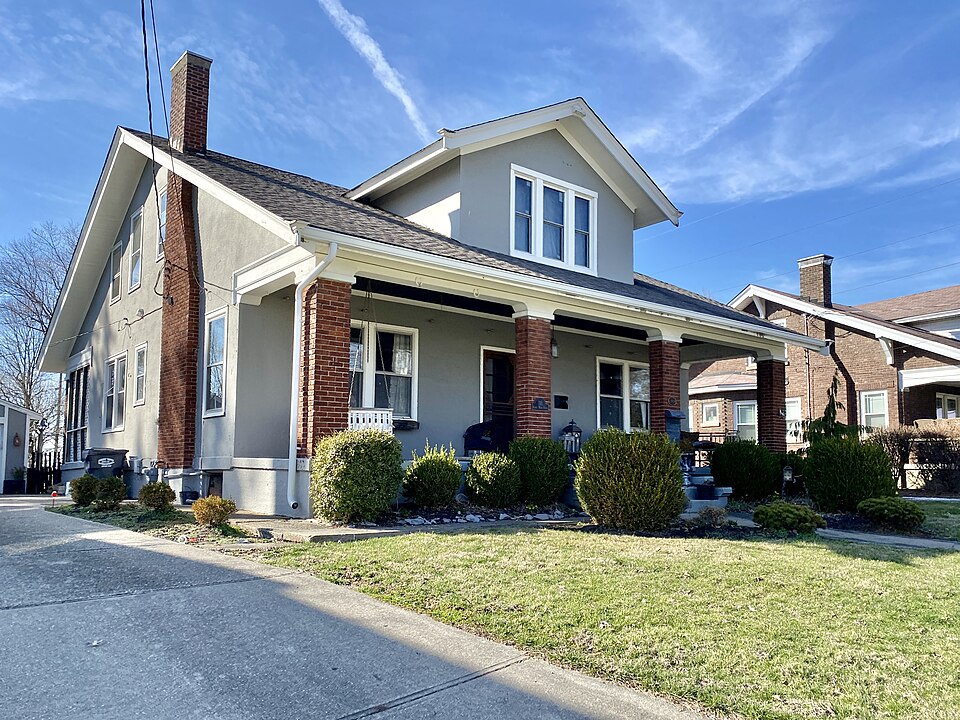 Photograph of C. Scott Chambers House and Funeral Parlor