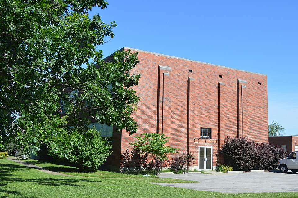 Photograph of Victory Heights Elementary School