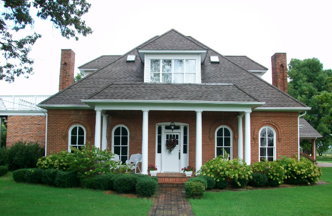 Photograph of Pete Lyles House