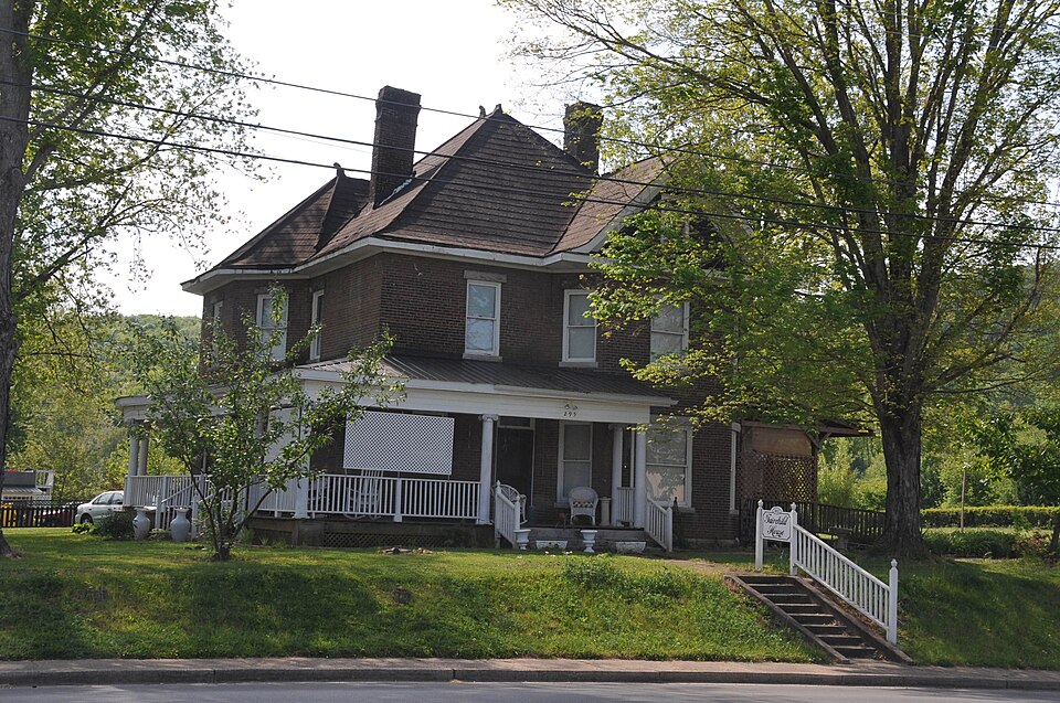 Photograph of Fairchild House