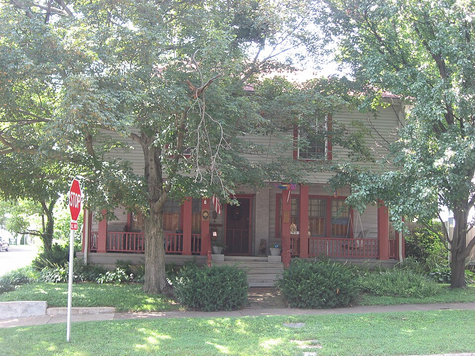 Photograph of Jonathan Hills House