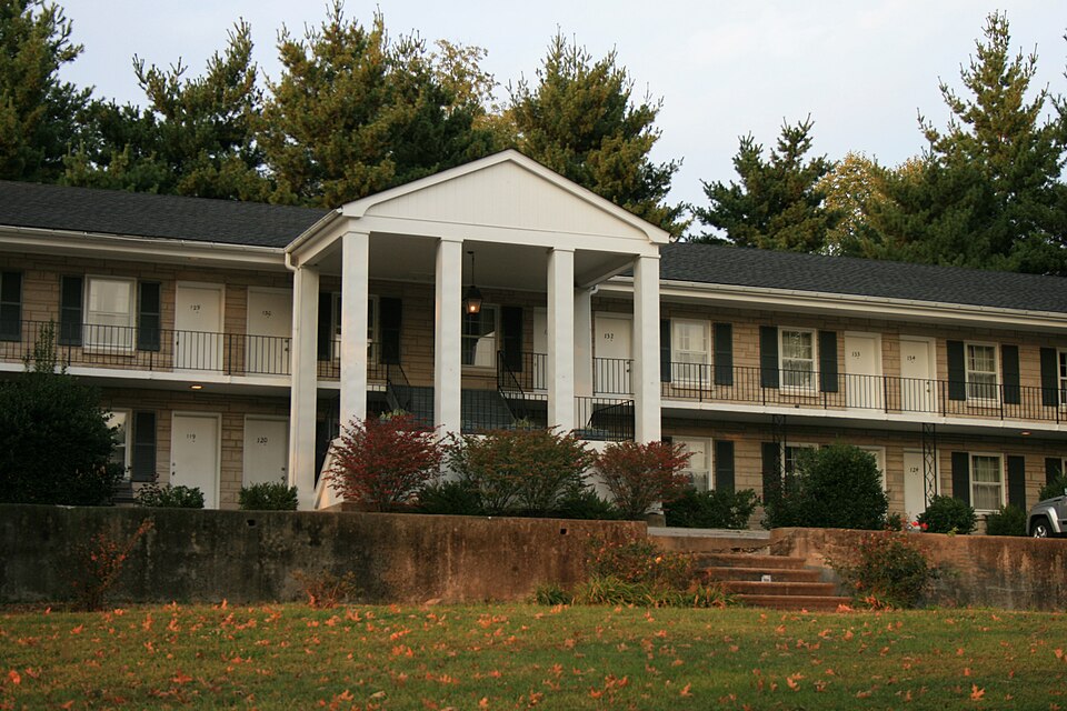 Photograph of Kurtz Restaurant and Bardstown-Parkview Motel-Office