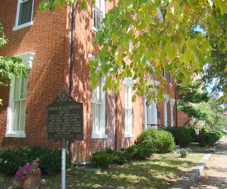 Photograph of Corner in Celebrities Historic District