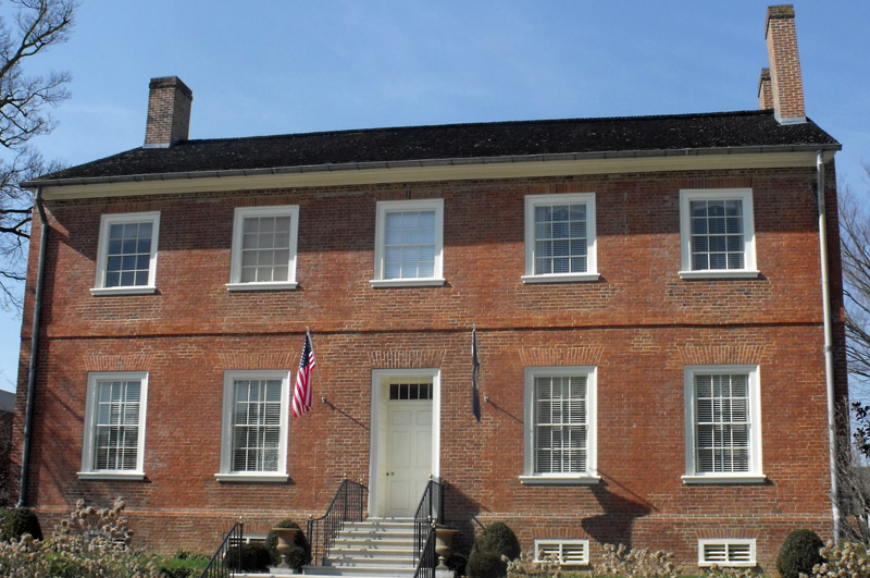Photograph of Old Governor's Mansion