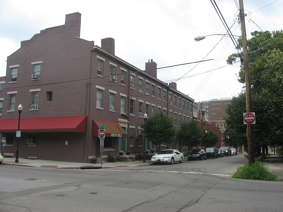 Photograph of Riverside Drive Historic District