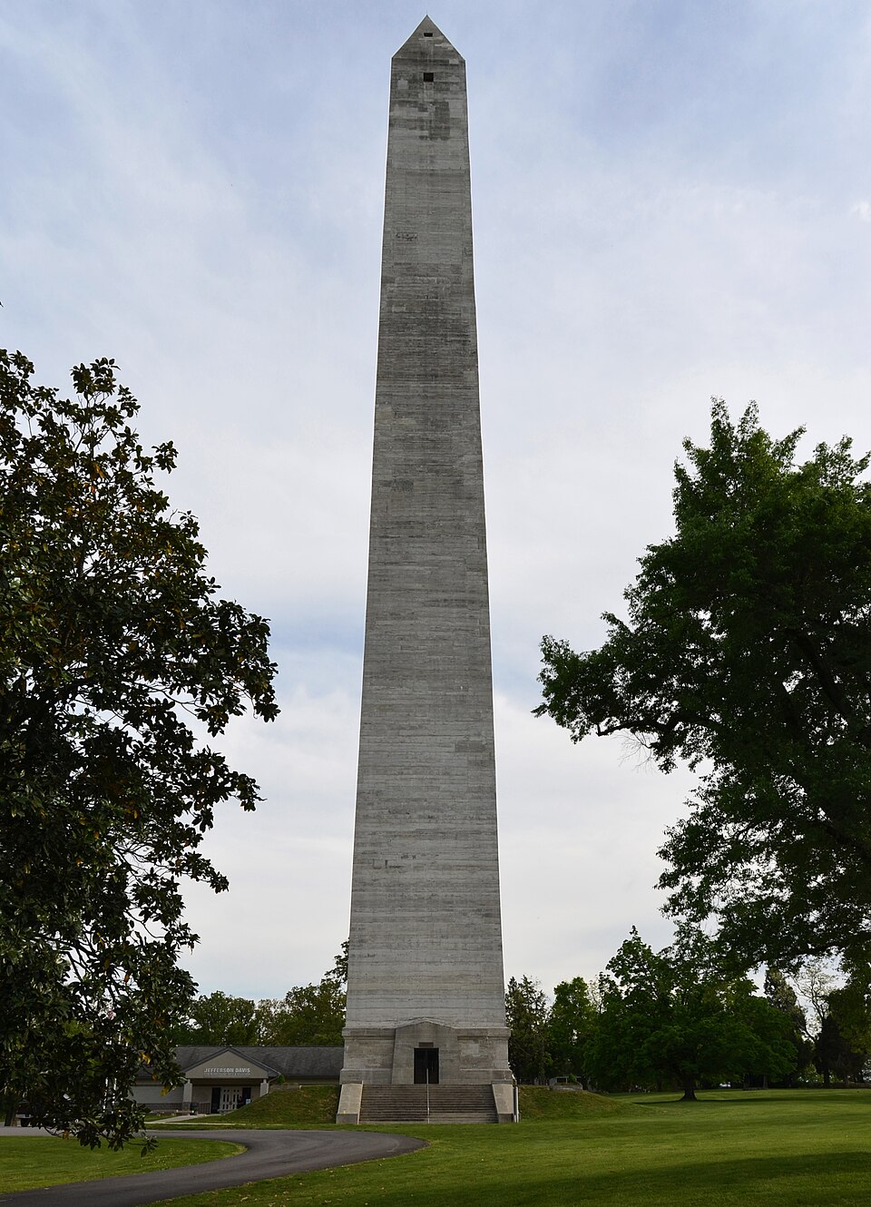 Photograph of Jefferson Davis Monument