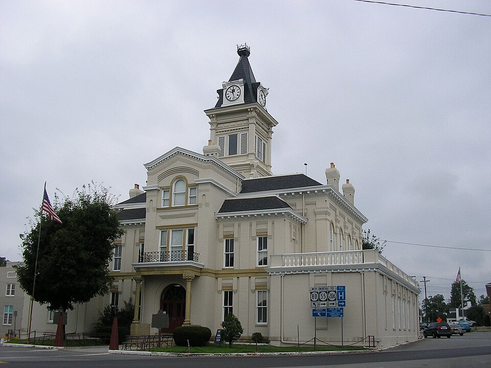 Photograph of Adair County Courthouse